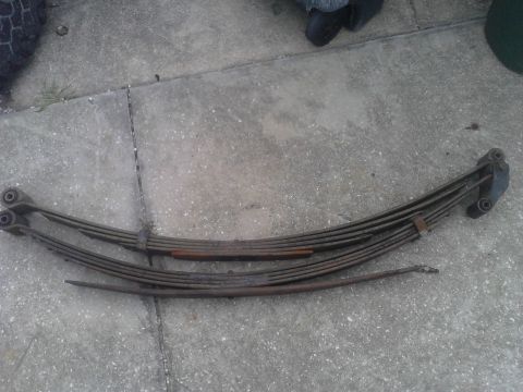 1996 Ford Bronco - i swapped these F250 leaf springs in a long time ago but they are part of the lift. they add around 3 inches of lift over stock leaf spring…