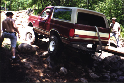 1991 Ford Bronco - Starting out up the rock hill.