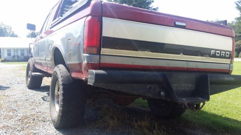 1996 Ford F-250 - Can not seem to get a hold of a Ford with a good tailgate piece.