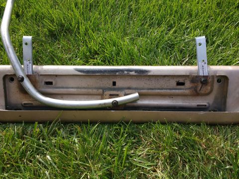 1996 Ford Bronco - Hooked the L-angles and new pipe to the step bar.