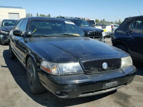 2003 Ford Crown Victoria photo