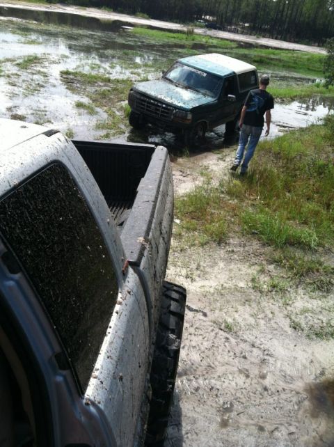 1996 Ford Bronco - the night that ruined this truck. stuck for 10 hours and nobody couldget me out expeet my friend with a Dodge cummins on 46" tires. it…