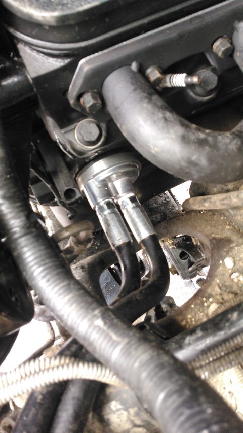 1996 Ford Bronco - i have the 2 hoses installed on the engine side adapter. both ends of the hoses are the fixed non-swiveling ends to try and save as much sp…