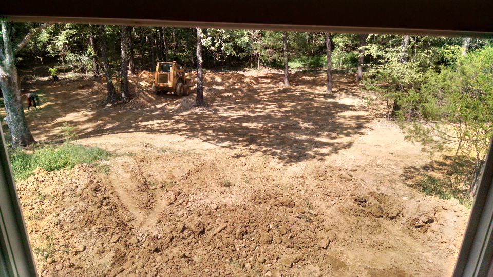 There are 500' of leach field.