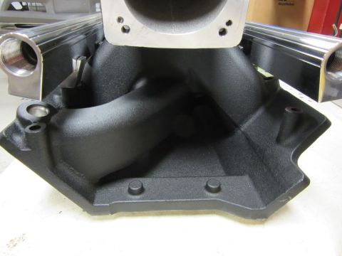 Black cast aluminum intake manifold with polished fuel rails