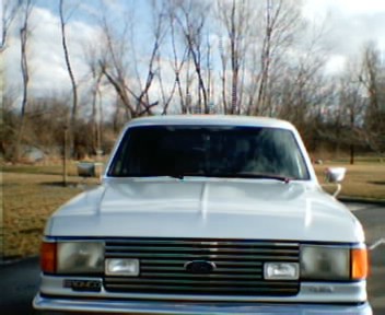 1987 Ford Bronco - head on