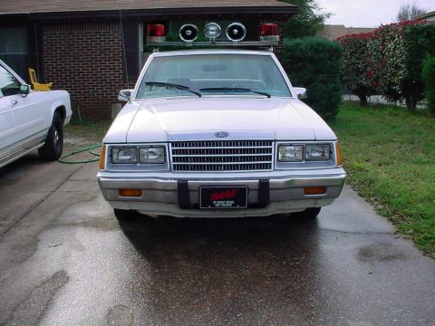 1984 Ford LTD photo