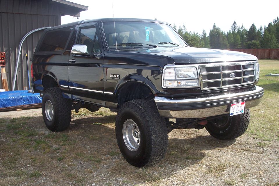 1995 Ford Bronco “Black Beauty”