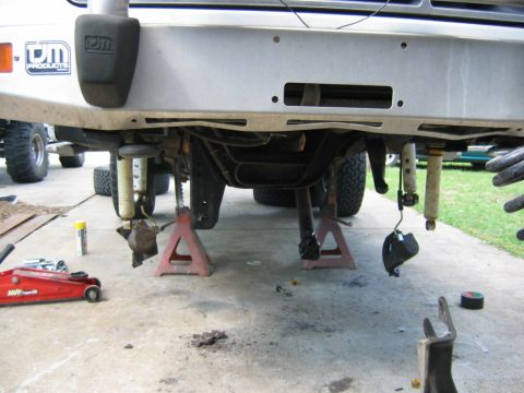 1992 Ford Bronco - front end is vacant waiting for the new axle.