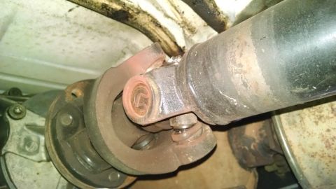 1983 Ford Bronco - It broke AGAIN because the builder didn't grease the 2nd front U-joint.