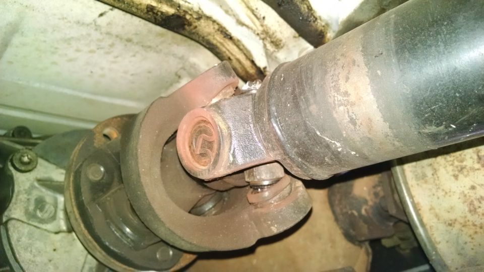 It broke AGAIN because the builder didn't grease the 2nd front U-joint.