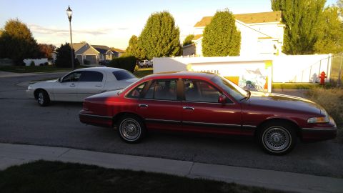 2004 Lincoln Town Car photo