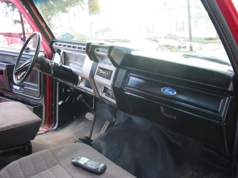1981 Ford Bronco - I repainted the dash, door panels, and map pockets. I also put in a new vinyl floor and high bucket seats from an 86 Mazda pickup