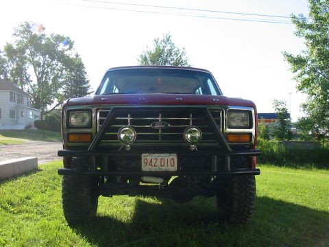 1981 Ford Bronco - This is the front bumper I made. I used 3" schedule 40 pipe and a pipe bender. I also mounted to KC lites to the front.