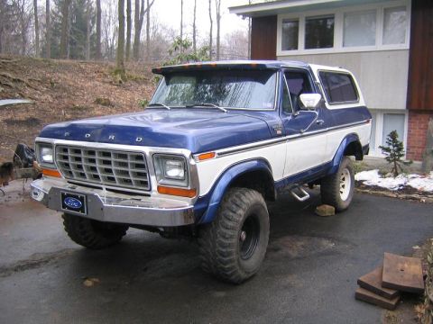 1978 Ford Bronco - New axle is in.