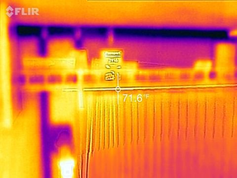 1995 Chevrolet P30 1 Ton - Step Van - A thermal image shows a close-up of what appears to be an electronic component or circuit board with a temperature reading of 71.6°F displa…