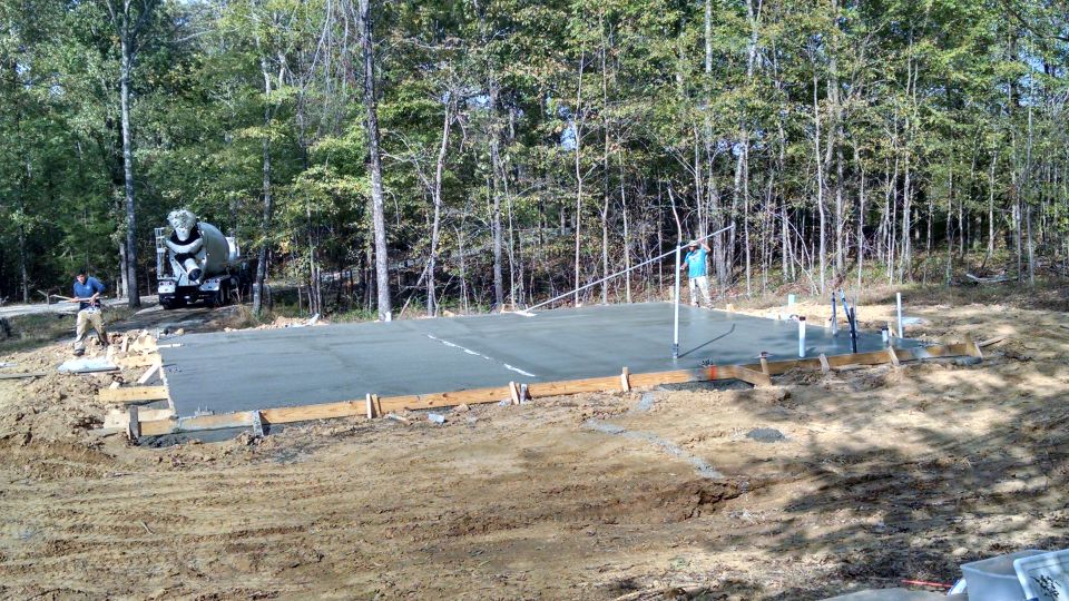 The last truck cleaned out around 3PM, which is ridiculously late for such a small slab, and it put the finishing crew way behind schedule.