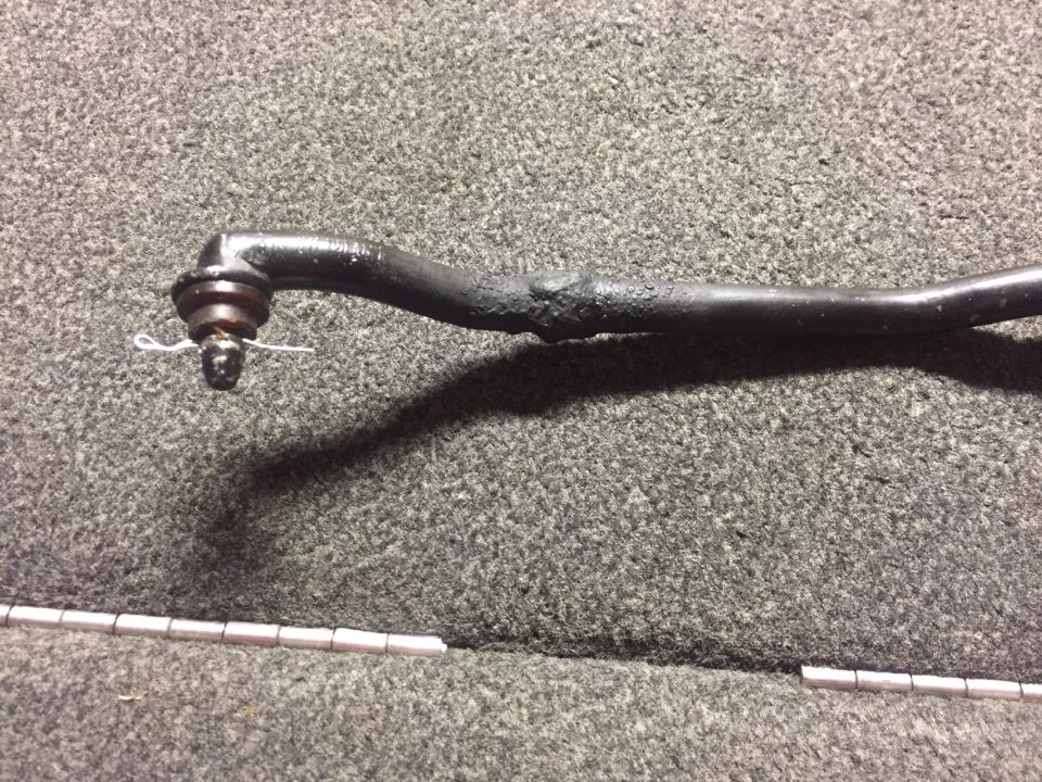 Tie rod end with cotter pin