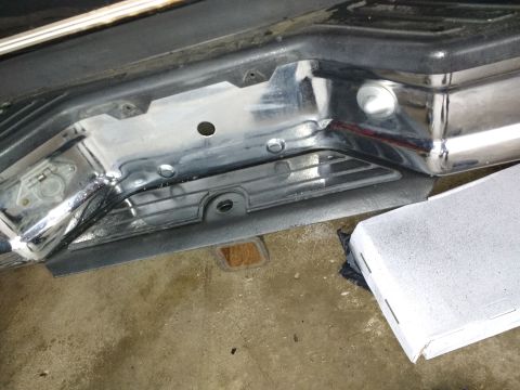 1996 Ford Bronco - I plastidipped the rusting metal for the footstep black, looks much better.