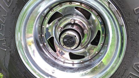 1996 Ford Bronco - First run of dish soap and aluminum foil. I'll take some IronX to it when I have the time/money.
