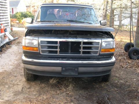 1994 Ford Bronco - Hodd latch was frozen. I had messed with it forever, finally cut the grill, bent part of the latch to unbolt it.
