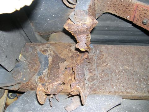 1994 Ford Bronco - The broken hanger