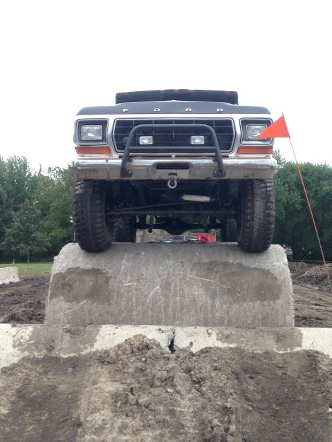 1979 Ford Bronco - This 1979 Ford Bronco is navigating an off-road obstacle course.