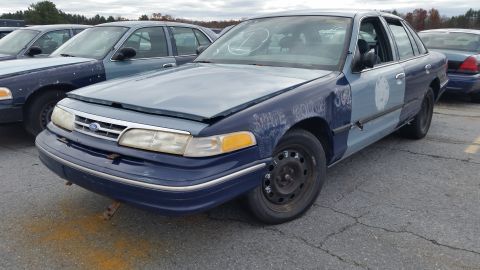 1991 Ford LTD Crown Victoria - This Ford Crown Victoria police car appears to be from the early to mid-1990s, not a 1991 model.