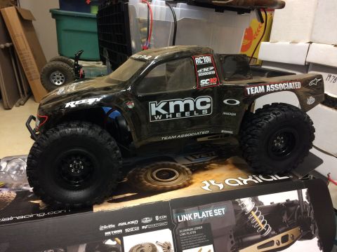 1989 Ford Bronco - This is a remote control truck, not a 1989 Ford Bronco.