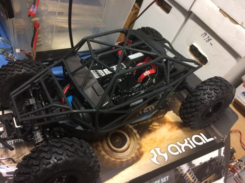 1989 Ford Bronco - This is a remote control rock crawler, not a 1989 Ford Bronco.