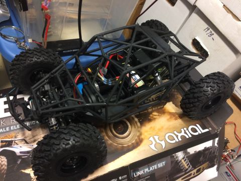 1989 Ford Bronco - This is a remote control rock crawler, not a 1989 Ford Bronco.