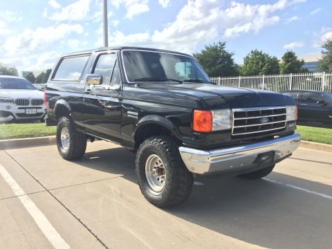1991 Ford Bronco photo