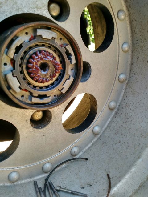 1992 Ford Bronco - new lockout body fully seated and don't forget the retaining ring.