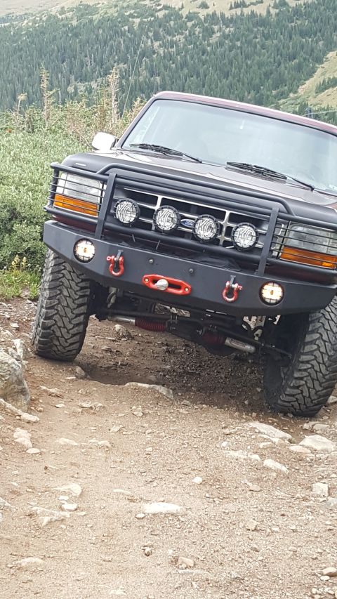 1996 Ford Bronco - This 1996 Ford Bronco is equipped for off-road adventures on a mountain trail.