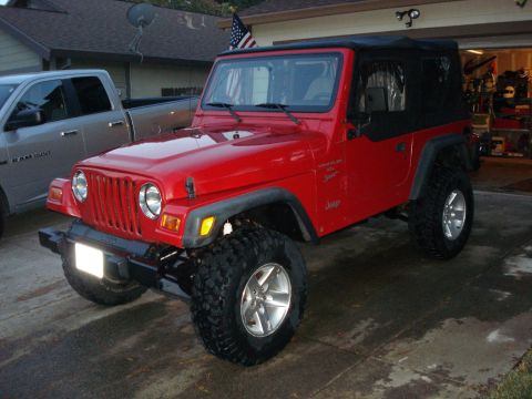 1989 Ford Bronco - 01 TJ, 3" lift, Rubicon wheels, 33" Goodyear Wranglers