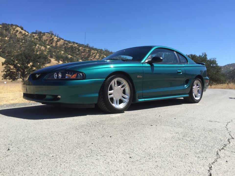 98 Mustang GT that I built then traded for my Bronco. Full coilovers, tubular control arms, caster,camber plates, plenum, TB, CAI, exhaust, brake upgrade, shifter, new T-45...
