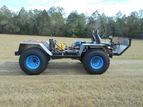 1992 Ford Bronco - This custom-built vehicle does not resemble a 1992 Ford Bronco.