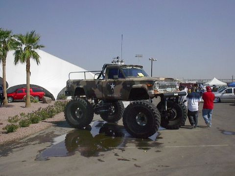1984 Ford Bronco - BIG JEEP