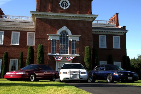 2004 Ford Crown Victoria photo