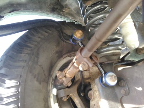 1996 Ford Bronco - this is how it looks installed. since my truck is a dual shock setup, i used the lower shock mount used for the auxiliary shock.the longer…