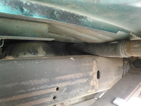 1996 Ford Bronco - the floor is soo collapsed, its starting to pinch my fuel filler hose. this is why i dont want to drop the tank
