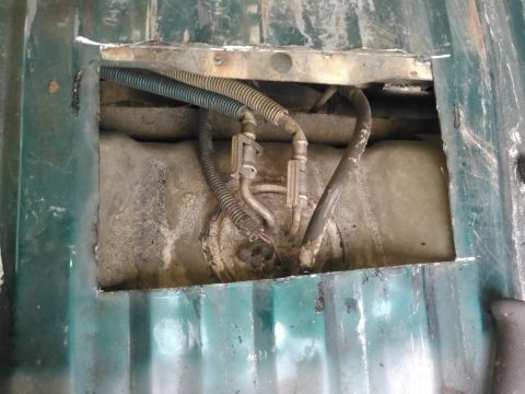 1996 Ford Bronco - pulled the section out. you can see i cut too close to the spotwelds and hit the crossmember. also i should have cut further back to make r…