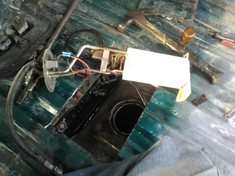 1996 Ford Bronco - the old pump. the previous owner replaced it at some point before i bought it i imagine. it looked brand new