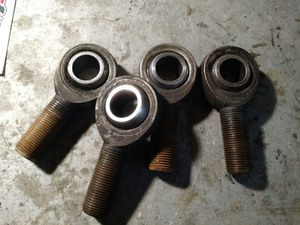 old rod ends removed..like anything else, the last one for the tie rod was a real pain to get out. a couple were pretty well rusted inside the bungs.