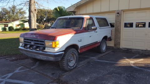 1990 Ford Bronco photo