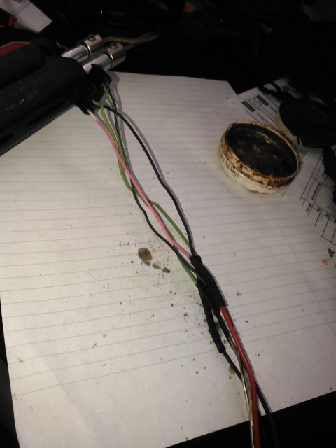 1990 Ford F-250 - i soldered the wire up tot he connector that came with the mirror. the polarity of the temp sensor is not important