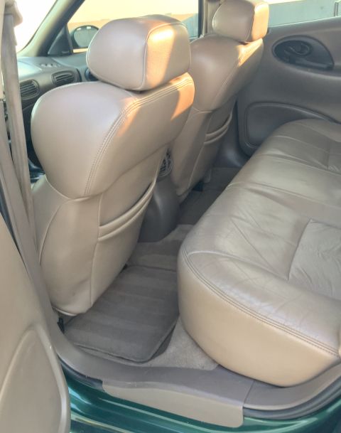 1999 Ford Taurus photo
