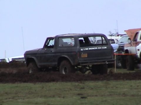 1994 Ford Explorer - Jim is letting Michael try out the obstacle course