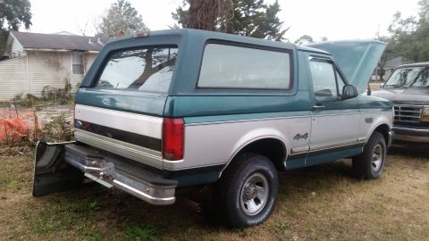 1996 Ford Bronco photo
