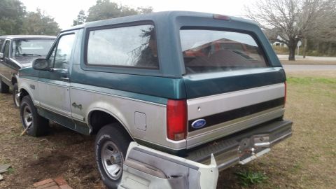 1996 Ford Bronco photo